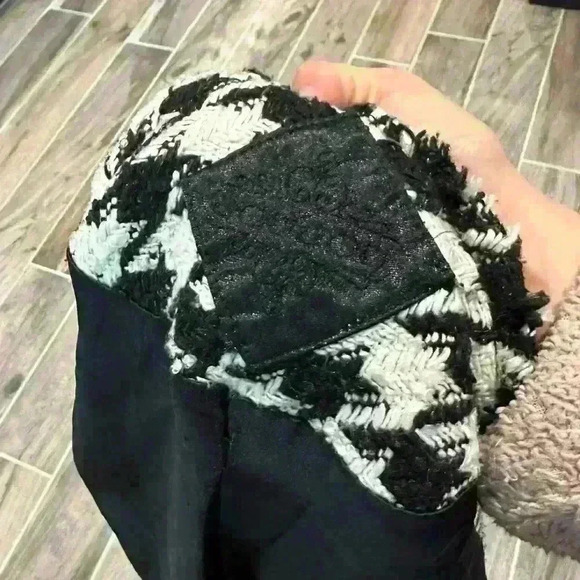 JouJou- Long black and white coat - Large - Picture 13 of 16